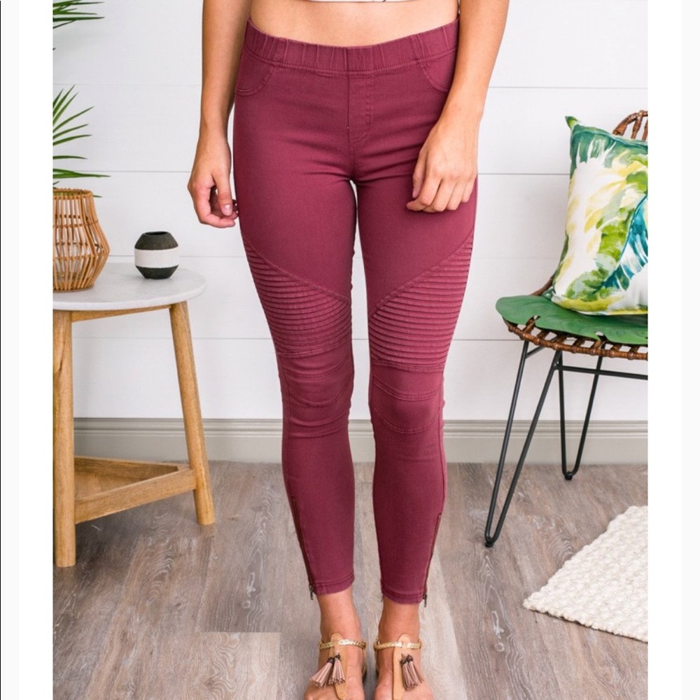 Burgundy Motto Leggings
